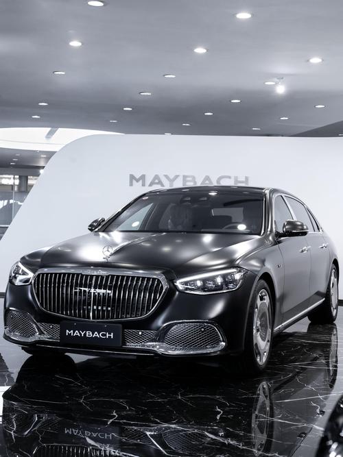 成都230岚图汽车的售后服务让用户无忧出行，迈巴赫未来的豪华车趋势